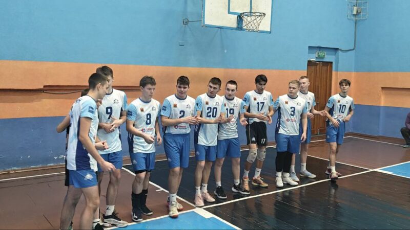 ПОБЕДЫ В ПЕРВЫХ ТУРАХ В ЧЕМПИОНАТЕ ПО ВОЛЕЙБОЛУ